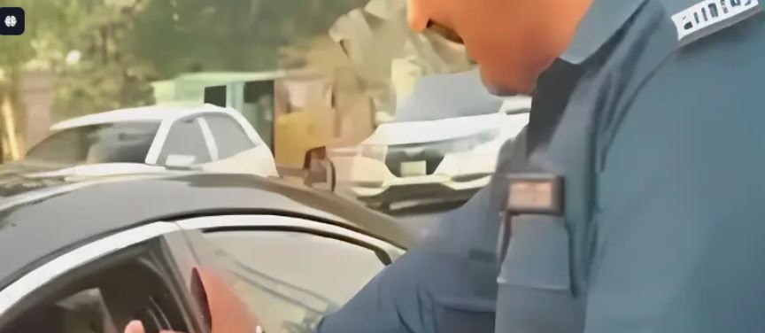 معروف پاکستانی کرکٹر پولیس کے ہتھے چڑھ گئے